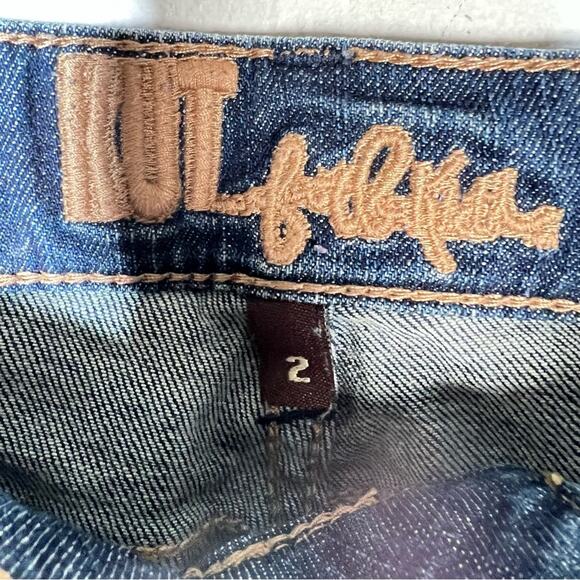 Kut from the Kloth medium wash distressed Katy boyfriend jeans size 2 B193 - Picture 2 of 5